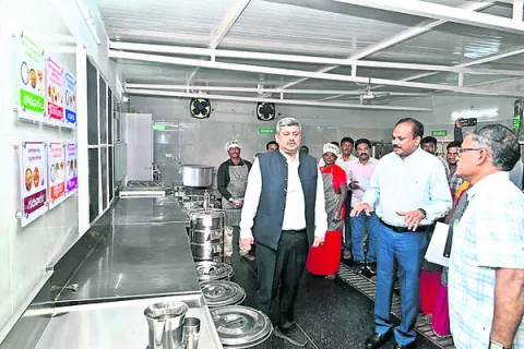 ఆకాంక్షిత లక్ష్యాలలో పురోగతి సాధించాలి 