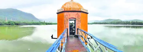 ముడసర్లోవకు జలకళ 