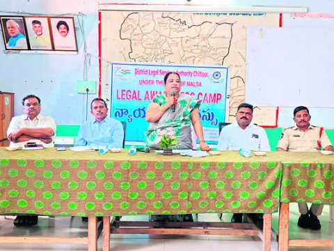 పిల్లల బాధ్యత తల్లిదండ్రులదే