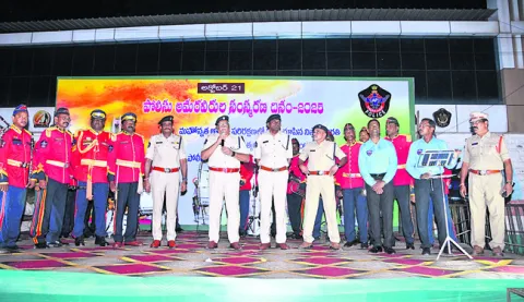 అమరవీరుల త్యాగాలు మరువలేనివి 