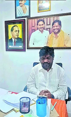 సచివాలయ ఉద్యోగుల విశేష సేవలు 