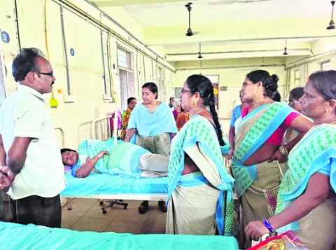 అంగన్‌వాడీ కార్యకర్తకు అస్వస్థత 