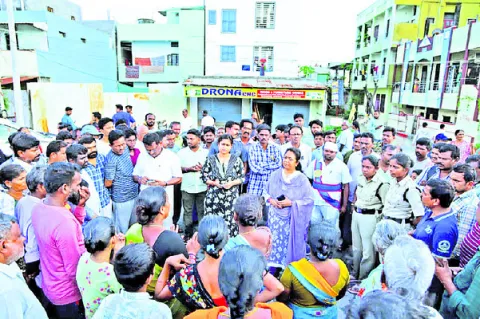 వరద బాధితులకు ఆశ్రయం
