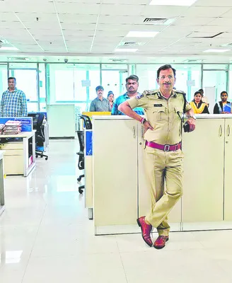 ఎక్కడున్నారు.. ఎందరున్నారు? 