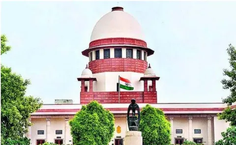 After 40 years Supreme Court clears late Railway TTE of Rs 50 bribery charge
