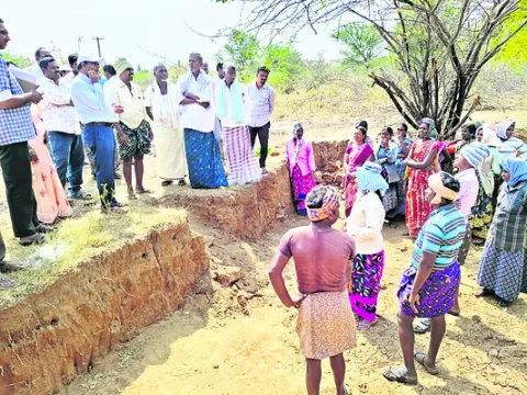 ‘ఉపాధి’ అక్రమాలకు చెక్‌!