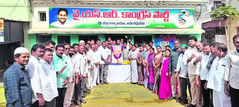 మహాత్ముని కల సాకారం చేసిన జగన్‌ 