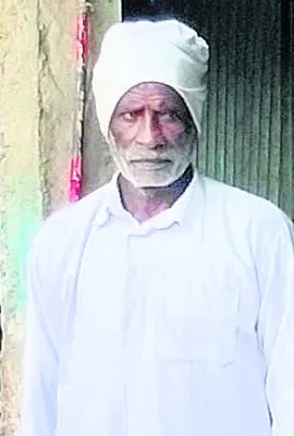 సోలార్‌ విద్యుత్‌ తీగ తగిలి రైతు..