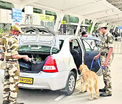 తగ్గని బాంబు బూచీలు 