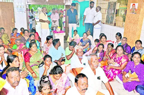 సాయి మందిరంలో ప్రత్యేక పూజలు 