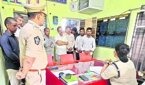 రౌడీయిజం చేస్తే ఉపేక్షించం 