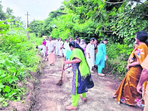 పనిస్థలాలను పరిశుభ్రంగా ఉంచాలి