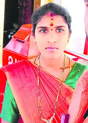 చికిత్స పొందుతూ మహిళ మృతి 
