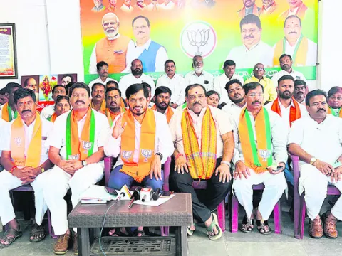 బీసీలకు 42శాతం రిజర్వేషన్‌తోనే ఎన్నికలు జరగాలి