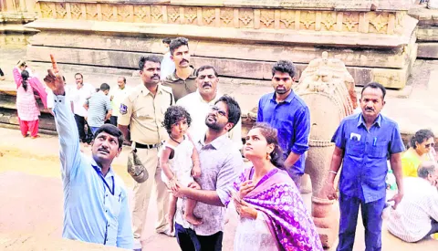 రామప్ప శిల్పకళాసంపద అద్భుతం