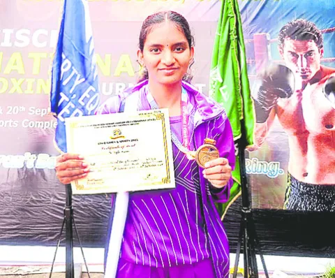 సౌత్‌ ఏషియన్‌ బాక్సింగ్‌కు యోగితాకుమారి 
