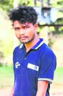 రైలు ఢీకొని జార్ఖండ్‌ వాసి మృతి 