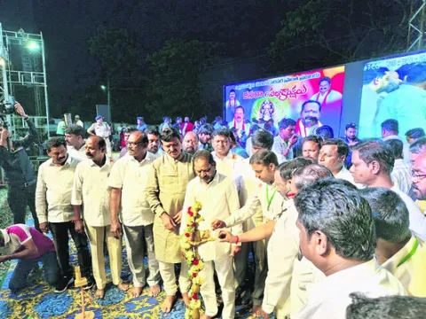 ●వేడుకలకు మంత్రి పొంగులేటి.. 

