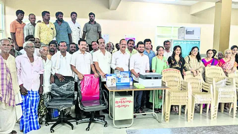 ఊరికి