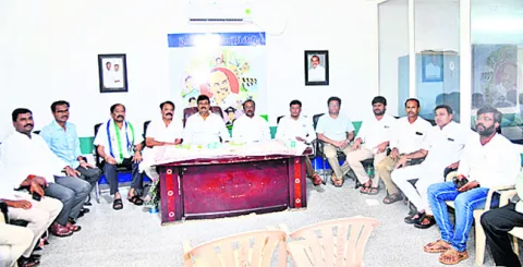 కూటమి వైఫల్యాలు ప్రజలకు చెబుదాం 