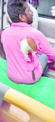 అన్నపై తమ్ముళ్ల హత్యాయత్నం
