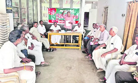 పొగాకు రైతులను ఆదుకోవాలి