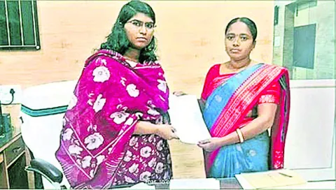 కుంద్ర సమితి అధ్యక్షురాలి రాజీనామా
