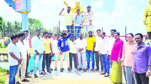 చంద్రబాబు దళిత ద్రోహి