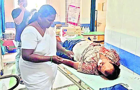 దుకాణాల్లో చోరీ 

