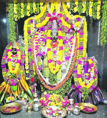 తొలి తిరుపతికి పోటెత్తిన భక్తులు