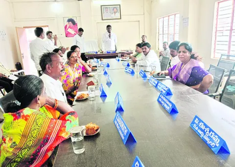 జిల్లా కేంద్రంలోనే ఇంత అధ్వానమా? 
