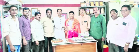 ప్రమోద్‌ విజయం.. యువతకు స్ఫూర్తి