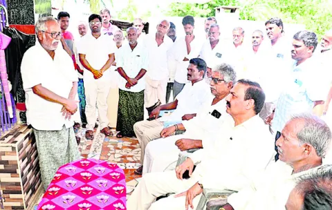 అవినీతి తప్ప.. అభివృద్ధి ఎక్కడ? 