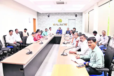 ప్రిసైడింగ్‌ అధికారుల శిక్షణకు ఏర్పాట్లు చేయాలి 
