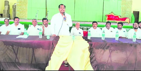 స్థానిక ఎన్నికల్లో సత్తా చాటాలి