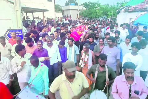 హర్షవర్ధన్‌ అంత్యక్రియలు పూర్తి

