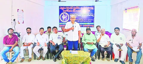 ఎన్నికల సంఘం పనితీరుపై సందేహాలు 