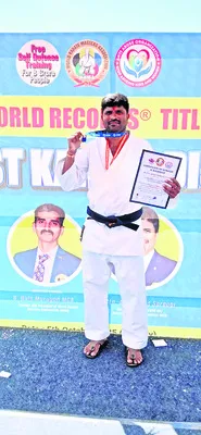 గిన్నిస్‌ బుక్‌ ఆఫ్‌ వరల్డ్‌ రికార్డ్స్‌లో స్థానం