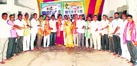 పద్మశాలీలు రాజకీయంగా రాణించాలి