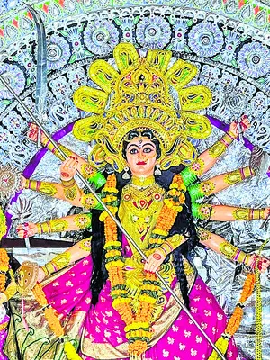 దుర్గా పూజ ప్రభలకు ప్రత్యేక ఆర్థిక ప్రోత్సాహం: ముఖ్యమంత