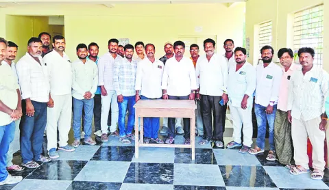 సీనరేజి వసూలును ప్రైవేటుకు అప్పగించొద్దు