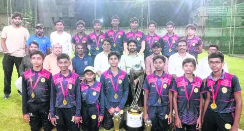 చదువుతో పాటు క్రీడల్లోనూ రాణించాలి
