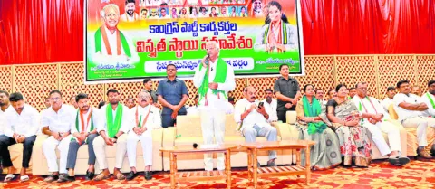 నామినేషన్‌ వేసేందుకు ప్రతిపక్షాలకు భయం