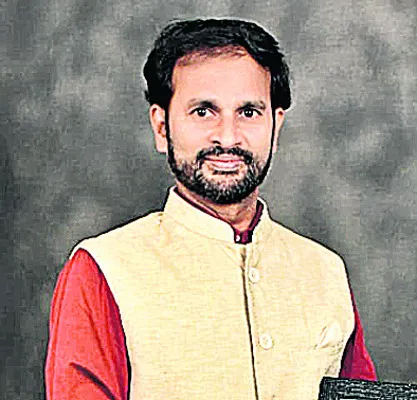 జాతీయ స్థాయి యోగా పోటీలకు ఎంపిక 