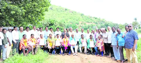 ఆరు పదులు... ఆనందానికి లేవు హద్దులు 