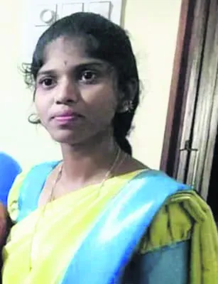 అయిలాపూర్‌లో వివాహిత ఆత్మహత్య 
