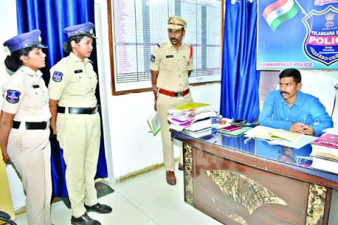 స్థానిక ఎన్నికలకు సిద్ధంగా ఉండాలి 