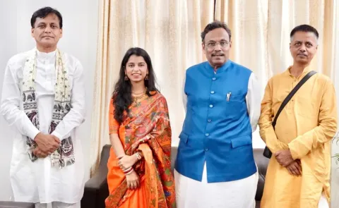 Maithili Thakur to contest Bihar elections meets BJP leaders