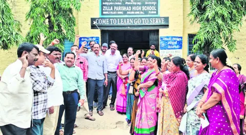 తప్పుల తడక.. 