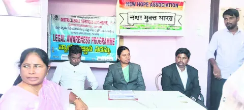 ఆనందకరమైన జీవితం గడపాలి